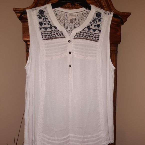 Knox Rose Tops - Knox Rose Sleeveless Shirt